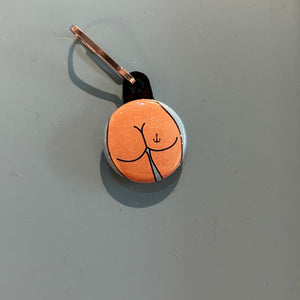 Zipper Pull - Butts