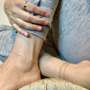 Figure 8 Chain Anklet - curvy infinity chain ankle bracelet made to order - Foamy Wader