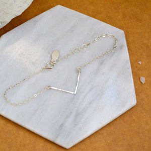 Chevron Bracelet - handmade hammered shimmering chevron chain bracelet - Foamy Wader