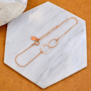 Infinity Bracelet - handmade hammered interlocking double circle bracelet - Foamy Wader