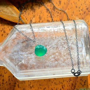 Stunna Necklace - emerald green onyx gemstone solitaire necklace - Foamy Wader