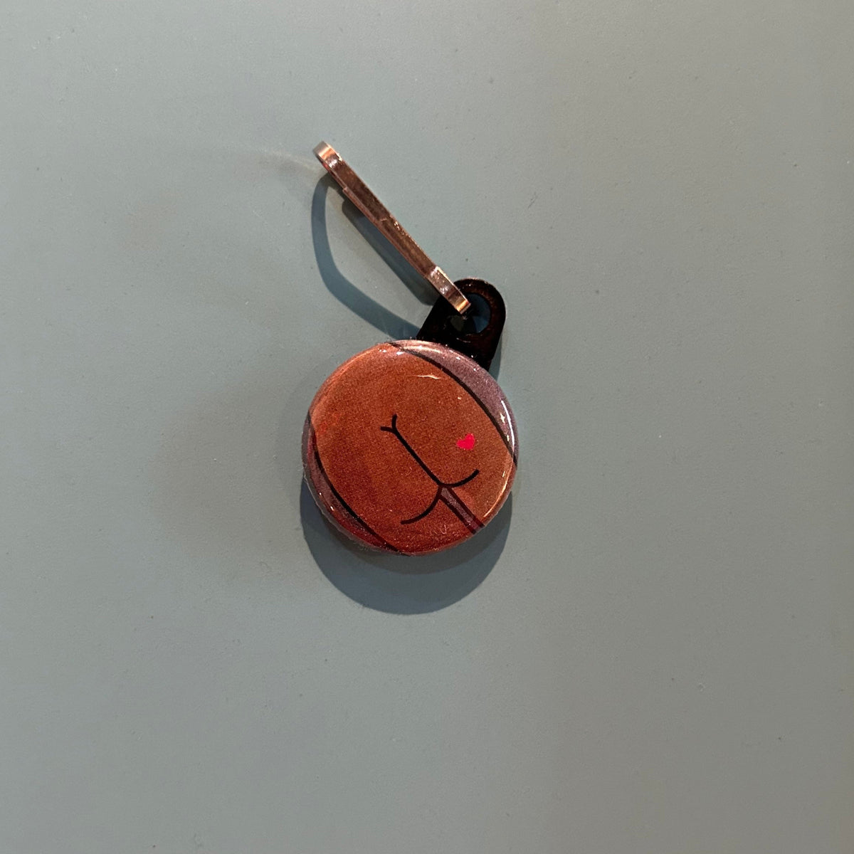 Zipper Pull - Butts