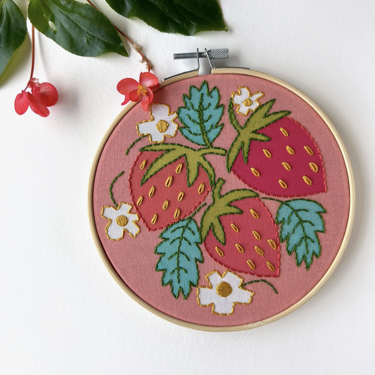 Embroidery Kit - Strawberries Kit