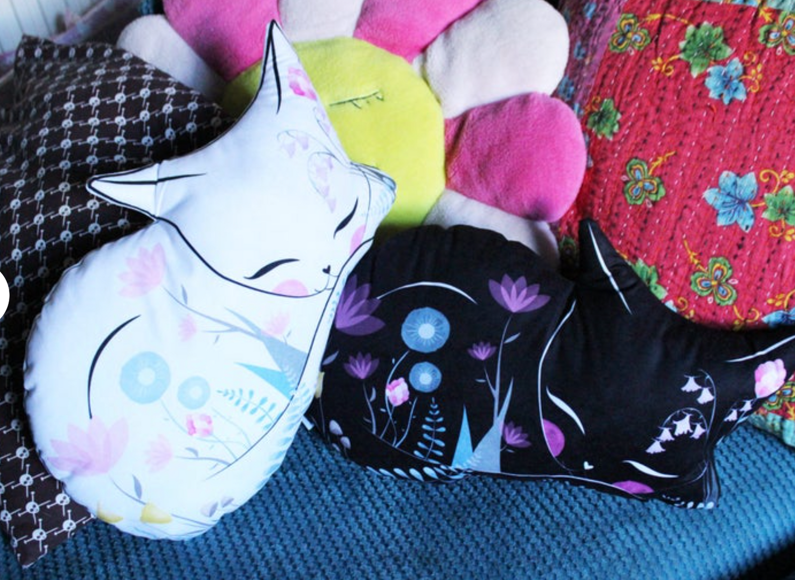 DIY - Floral Cat Sewing Kit - White