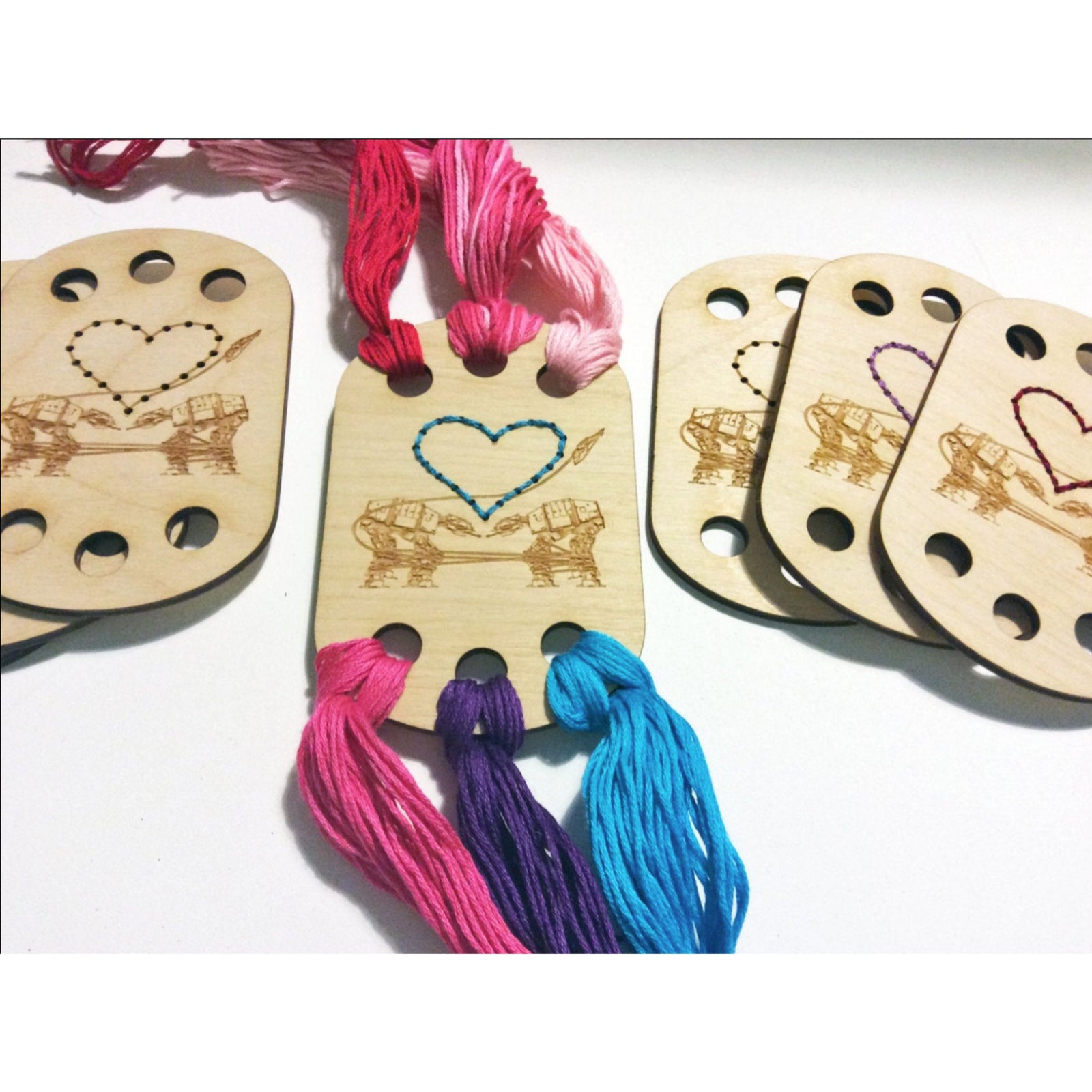 Floss Holder - Love AT-AT First Sight (Ugly Baby)