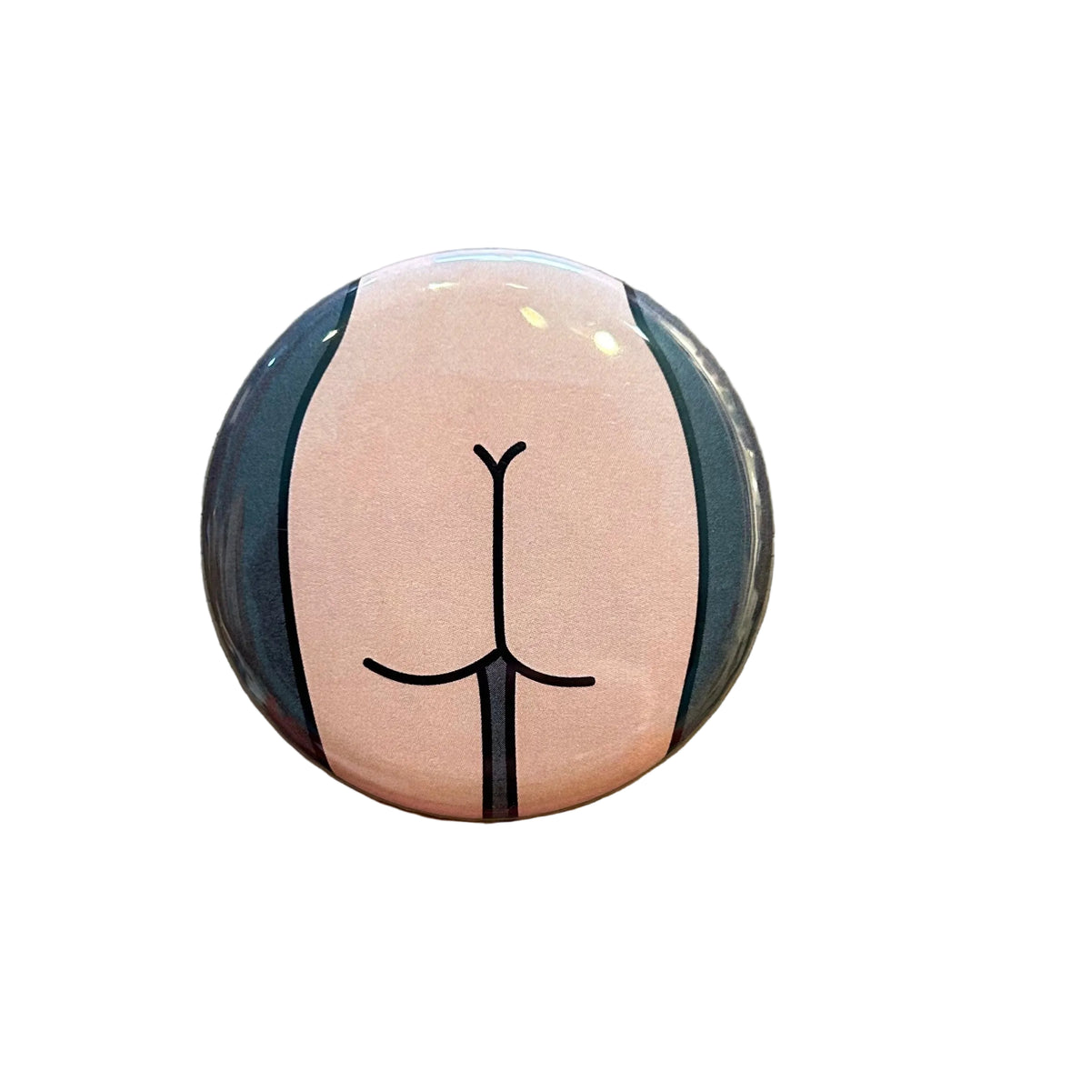 Round button with a butt design 