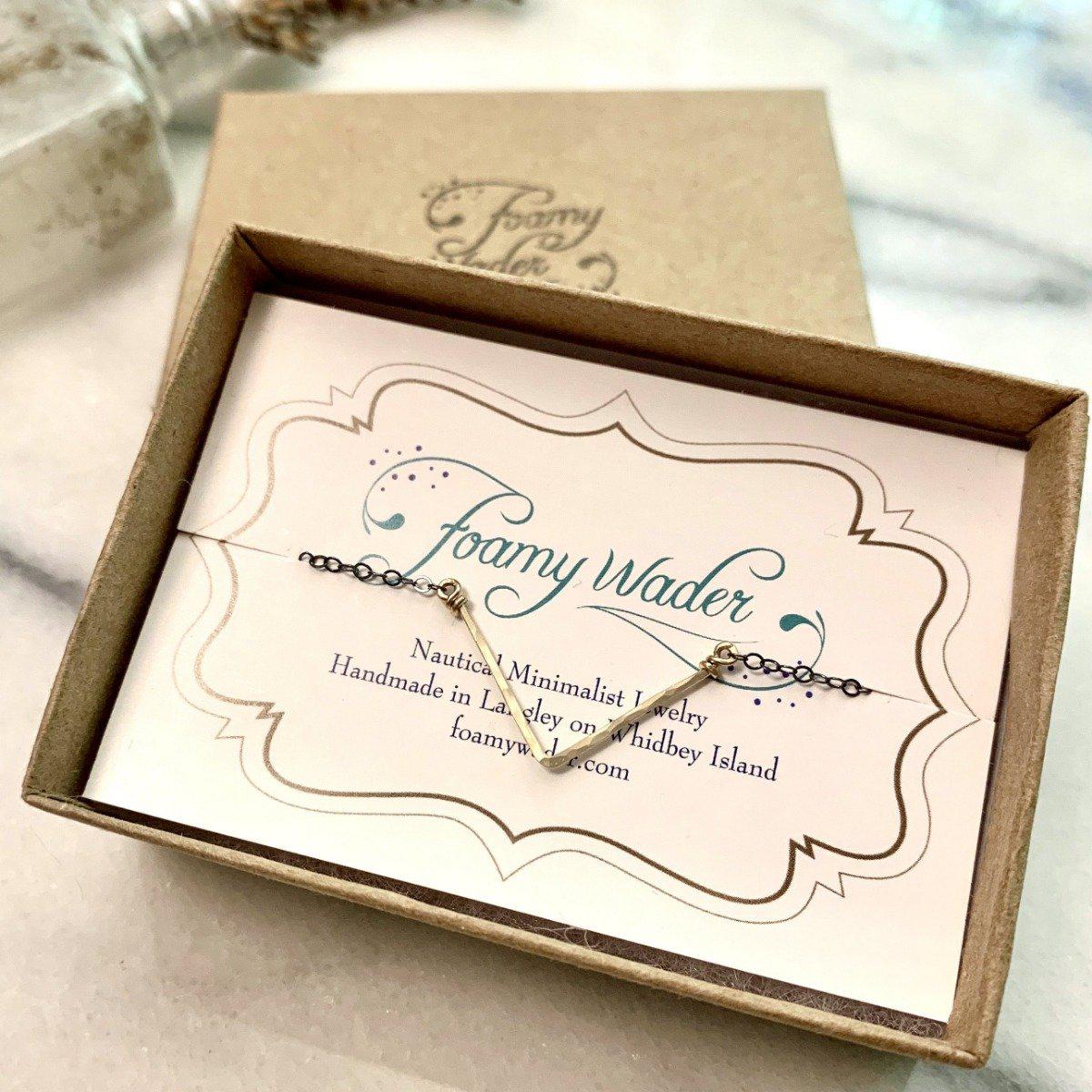 Chevron Bracelet - handmade hammered shimmering chevron chain bracelet - Foamy Wader