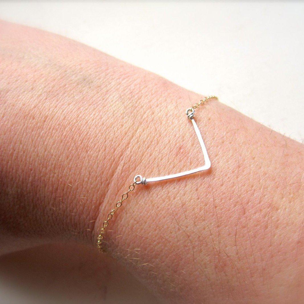 Chevron Bracelet - handmade hammered shimmering chevron chain bracelet - Foamy Wader