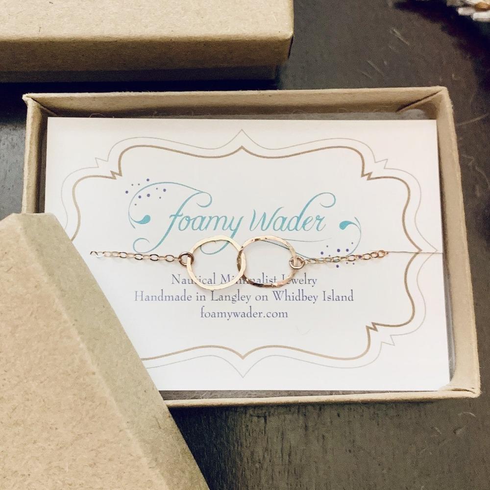 Infinity Bracelet - handmade hammered interlocking double circle bracelet - Foamy Wader