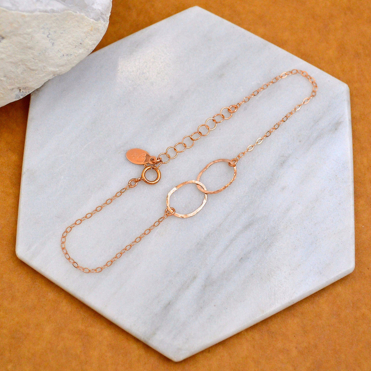 Infinity Bracelet - handmade hammered interlocking double circle bracelet - Foamy Wader