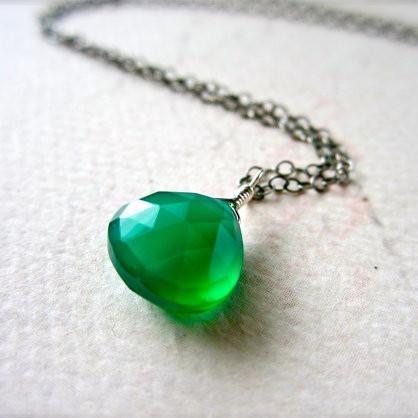 Stunna Necklace - emerald green onyx gemstone solitaire necklace - Foamy Wader